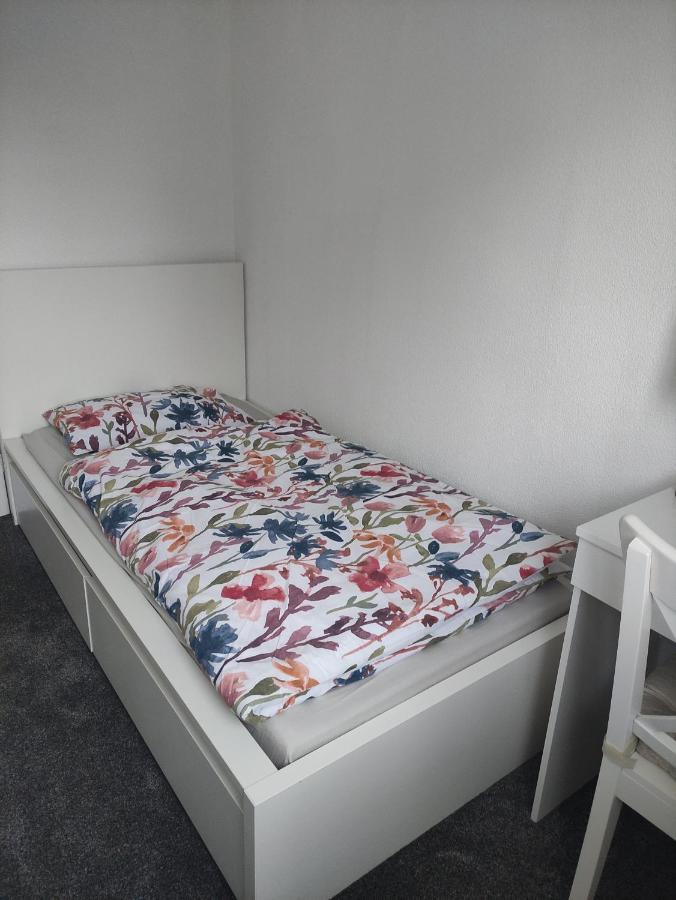 Perfect Place In Walsall/ 4 Bedroom / Long Term Workers Or Family Home Exterior foto