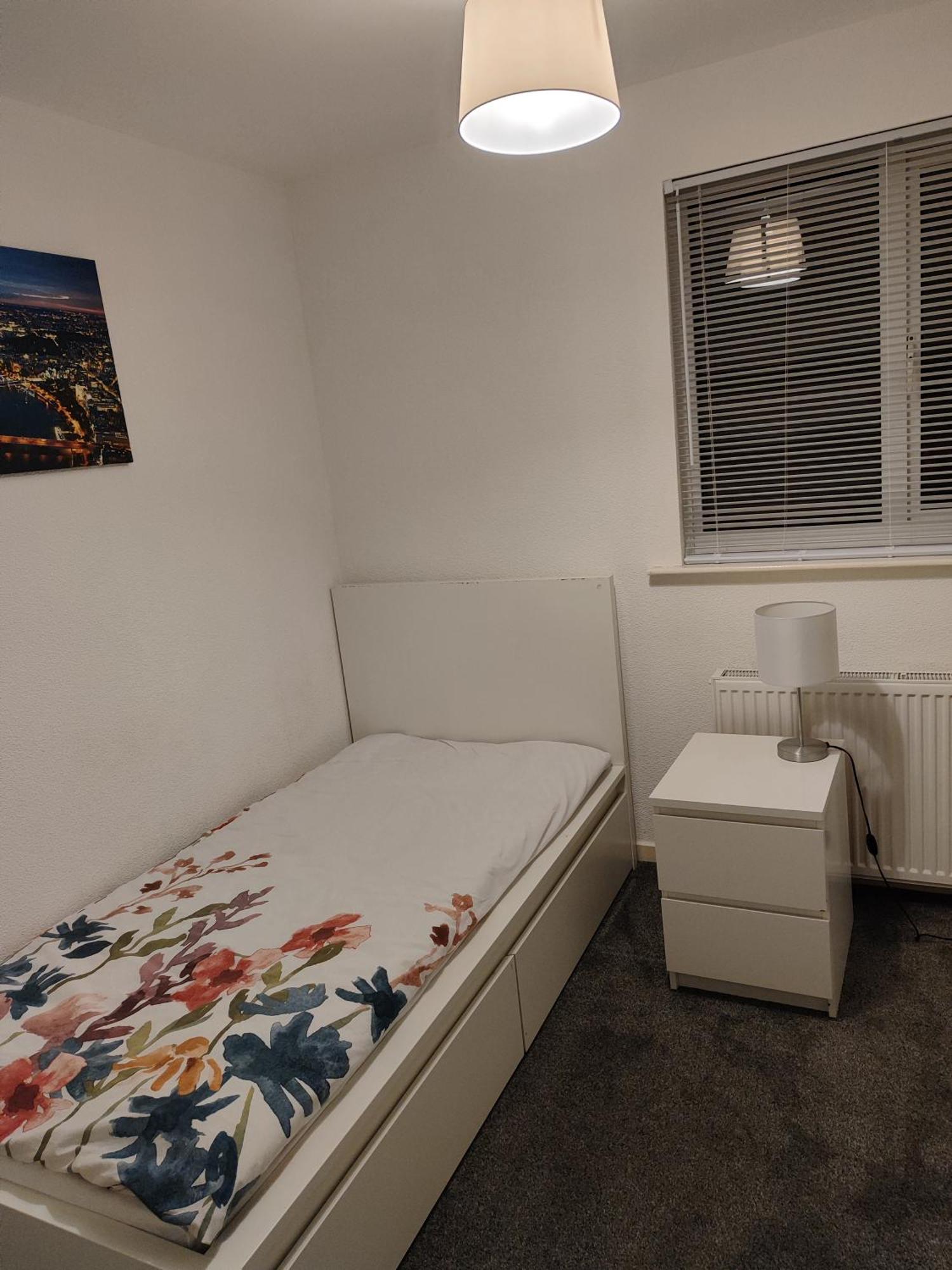 Perfect Place In Walsall/ 4 Bedroom / Long Term Workers Or Family Home Exterior foto